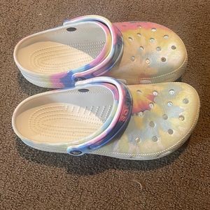 Crocs, slightly used, size 9 women’s, size 7 men’s